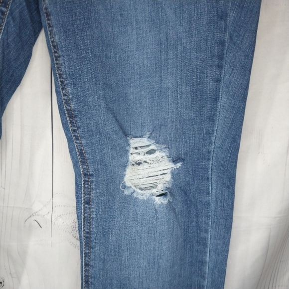 LC Lauren Conrad Women's Blue Distressed Skinny Ankle Jeans - Picture 2 of 14